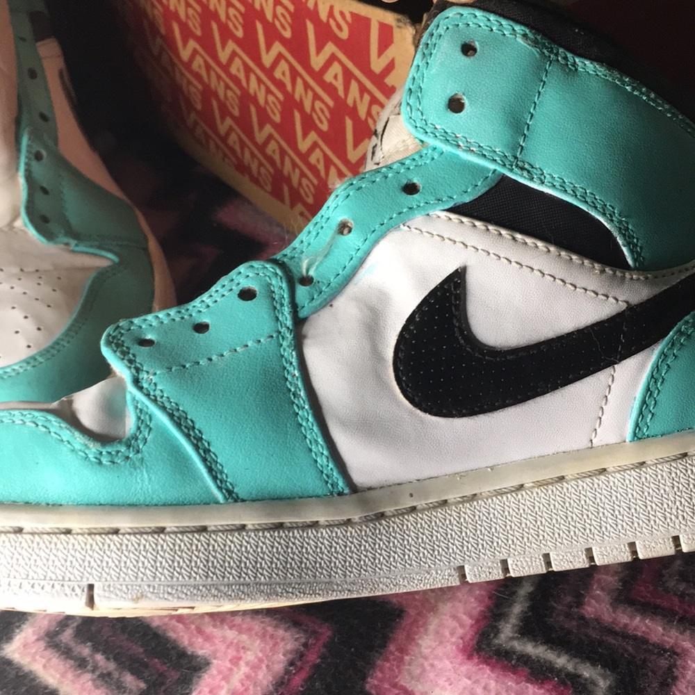 Custom Jordan 1 - Picture 4 of 5